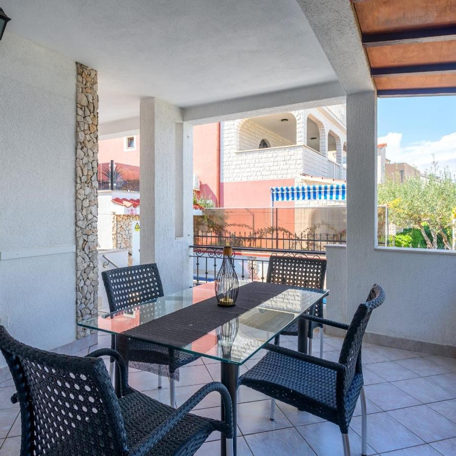 Holiday House Iva Slatine Ngoại thất bức ảnh